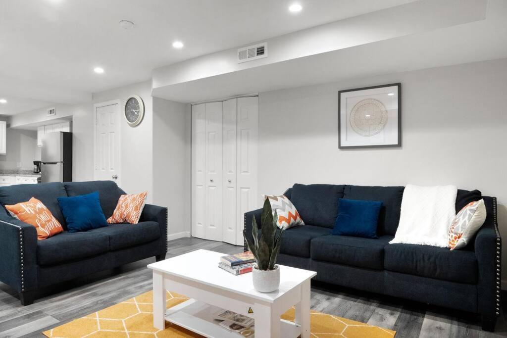 Elegant 1-Br Apartment Silver Spring Exterior photo