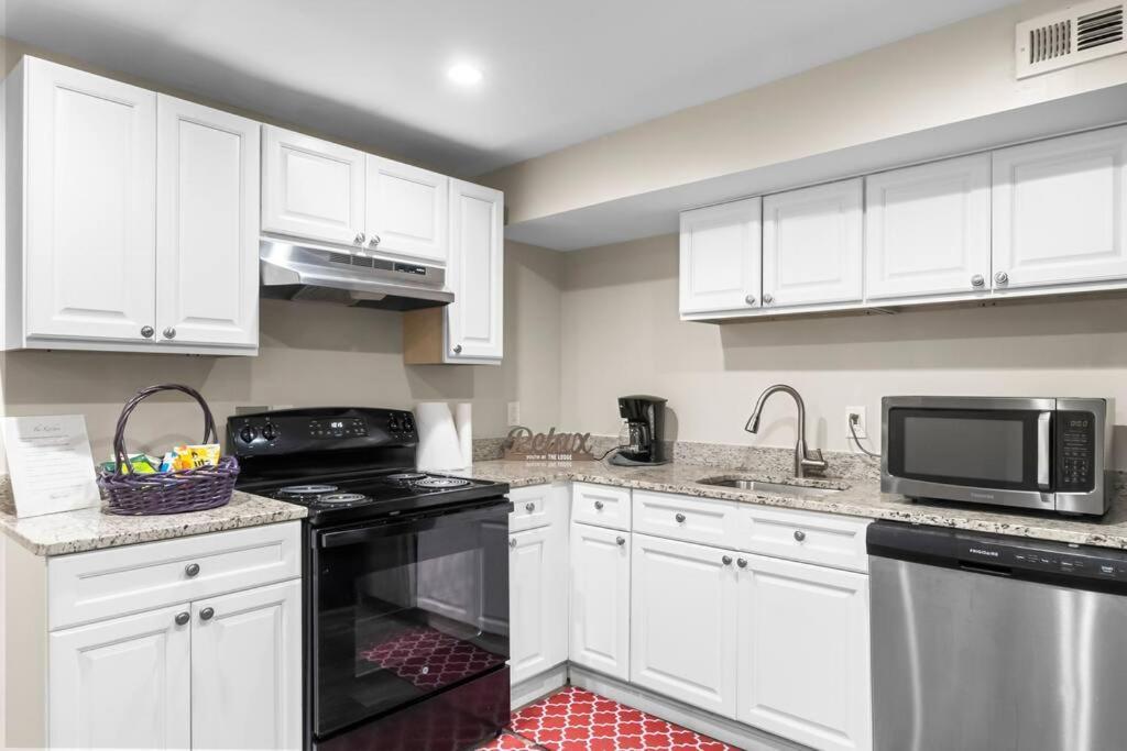 Elegant 1-Br Apartment Silver Spring Exterior photo
