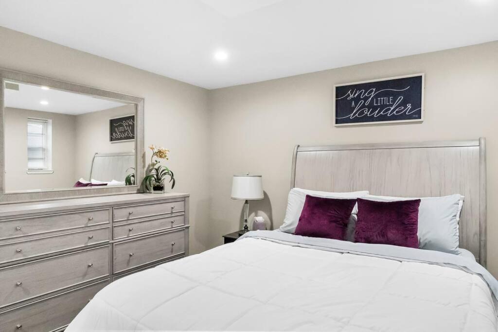 Elegant 1-Br Apartment Silver Spring Exterior photo