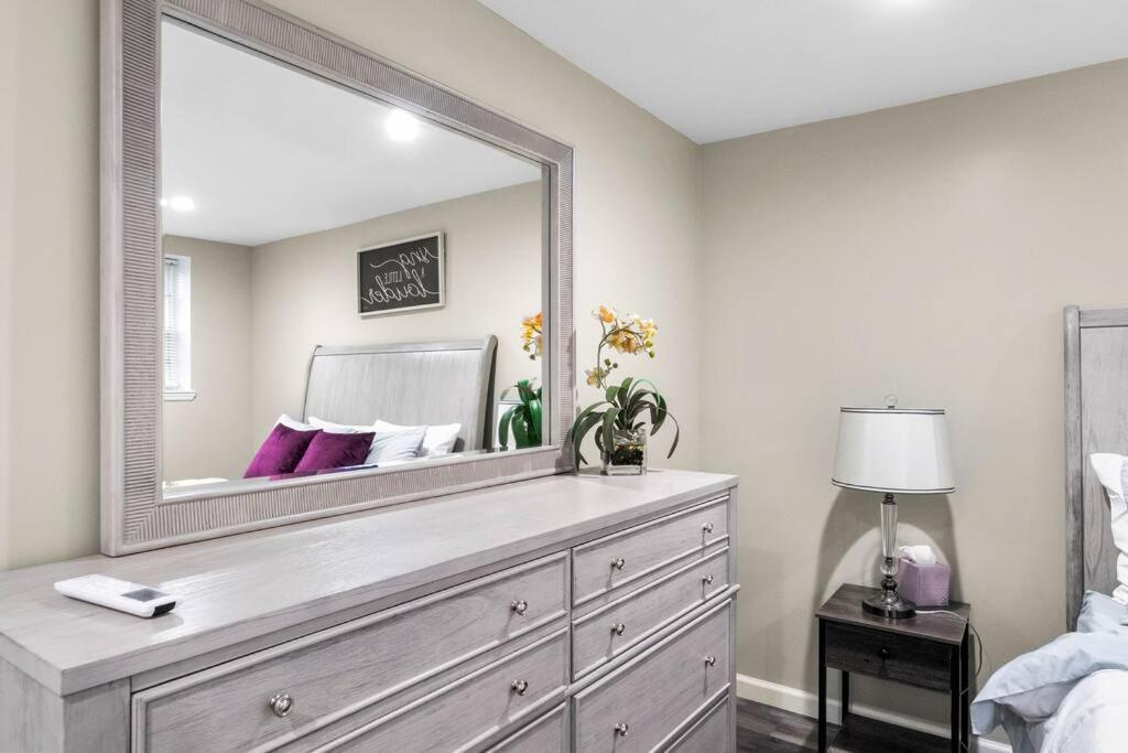 Elegant 1-Br Apartment Silver Spring Exterior photo